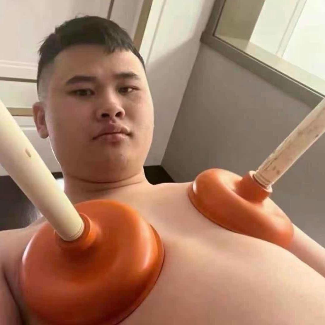 王某.