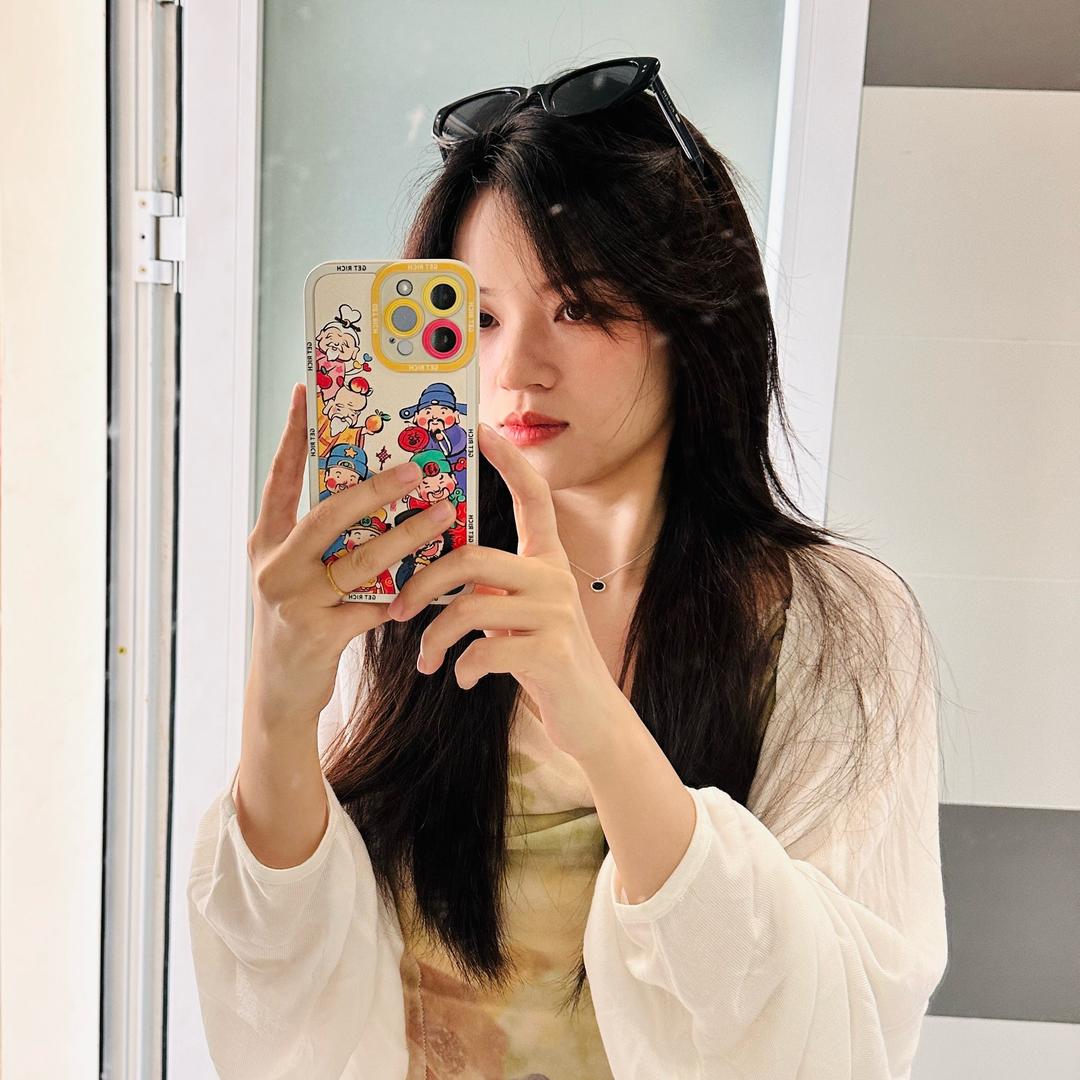 李与她