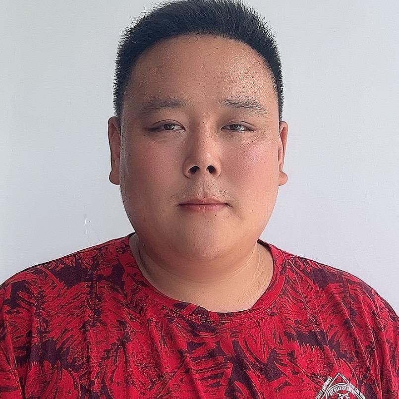 泾夜烧烤龙虾排档阿亮