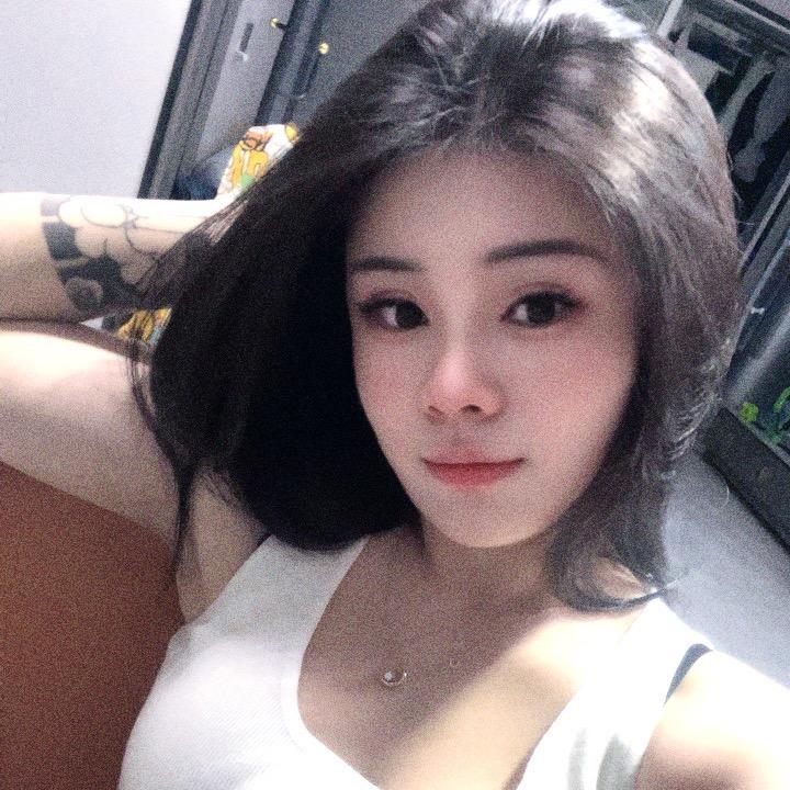 审车小姐姐