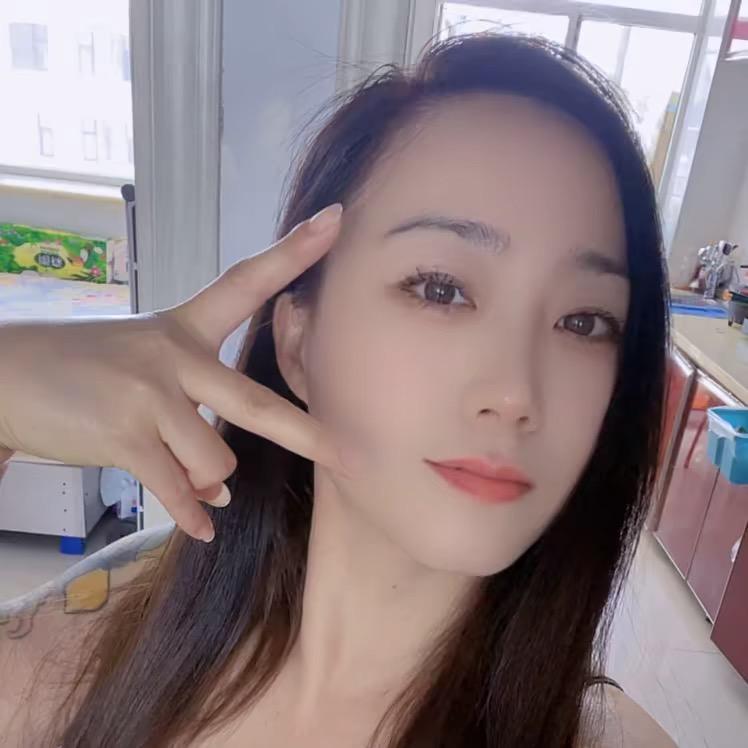春丽吖