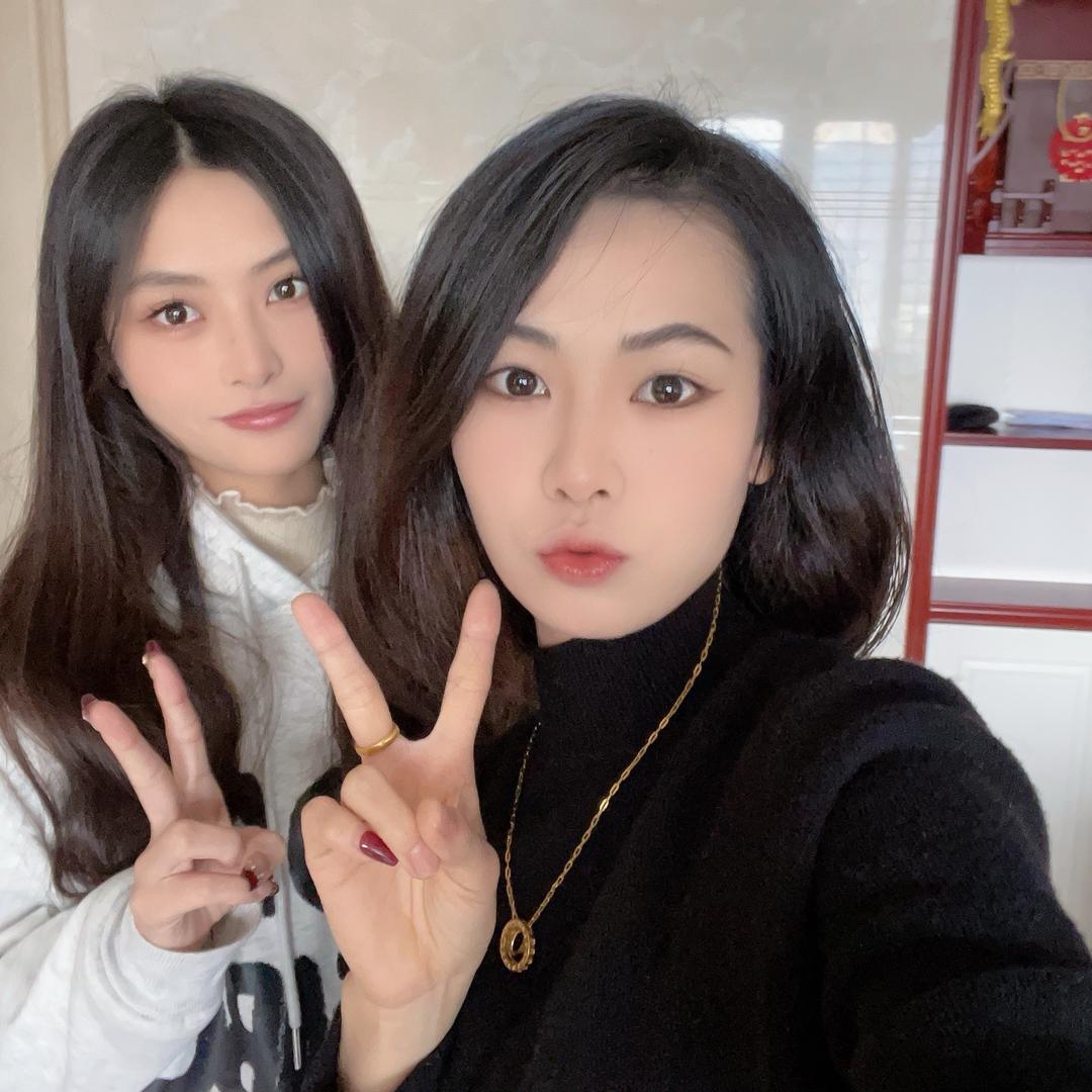 真真和小小