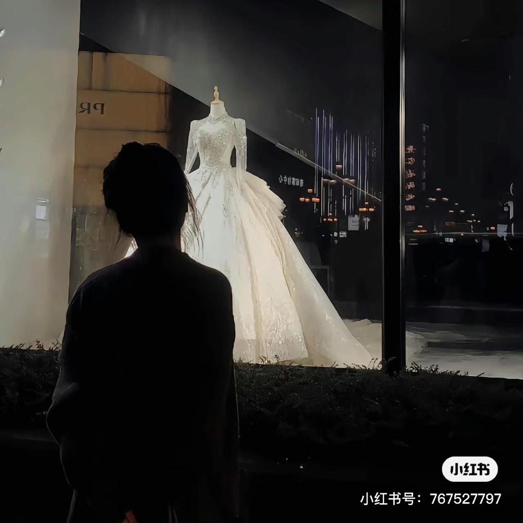 Muzi·木子婚纱礼服定制馆