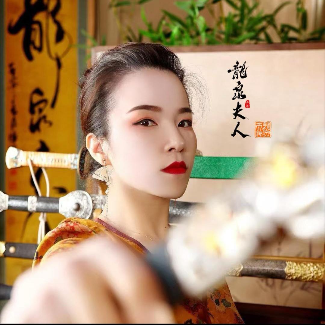 龙泉夫人刀剑｜兵器库