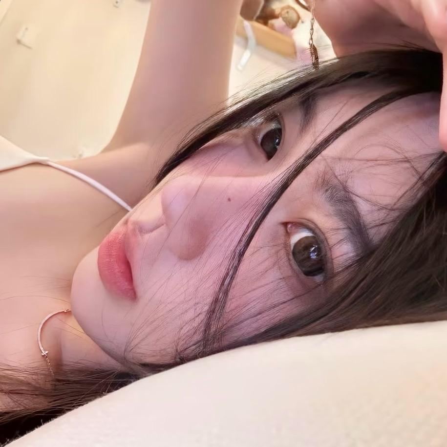 依依