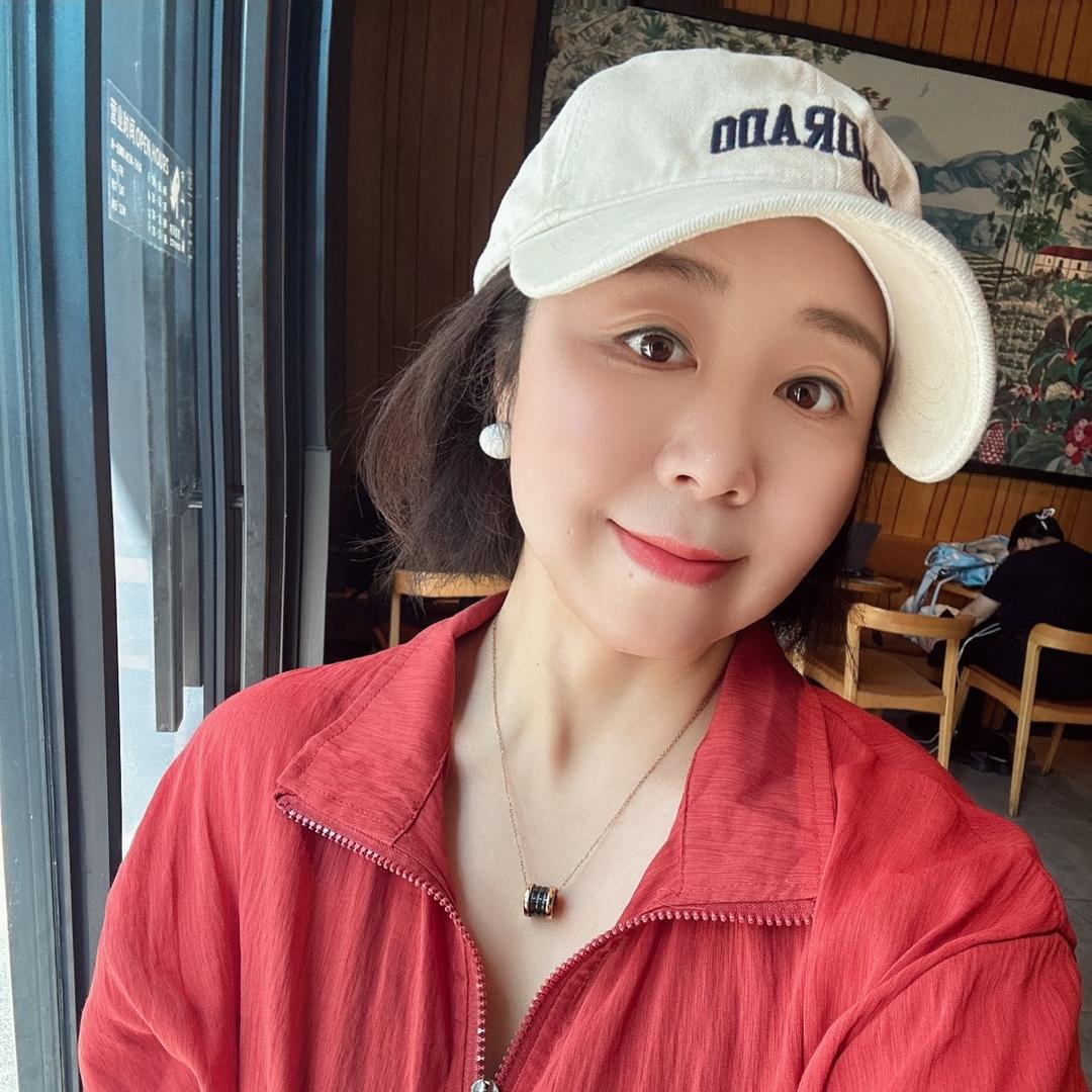 练英语的燕子（Amanda）