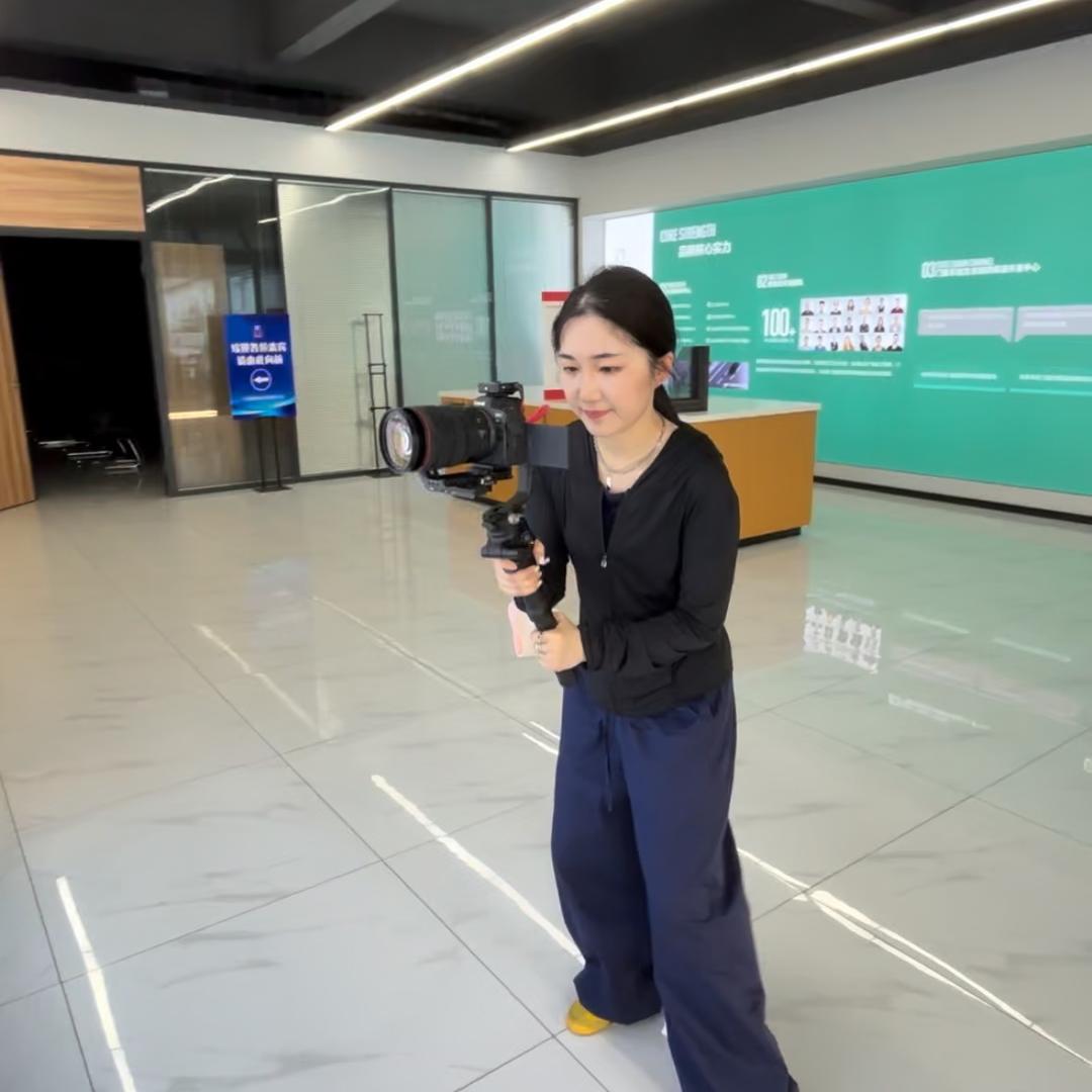 思恩短视频小思