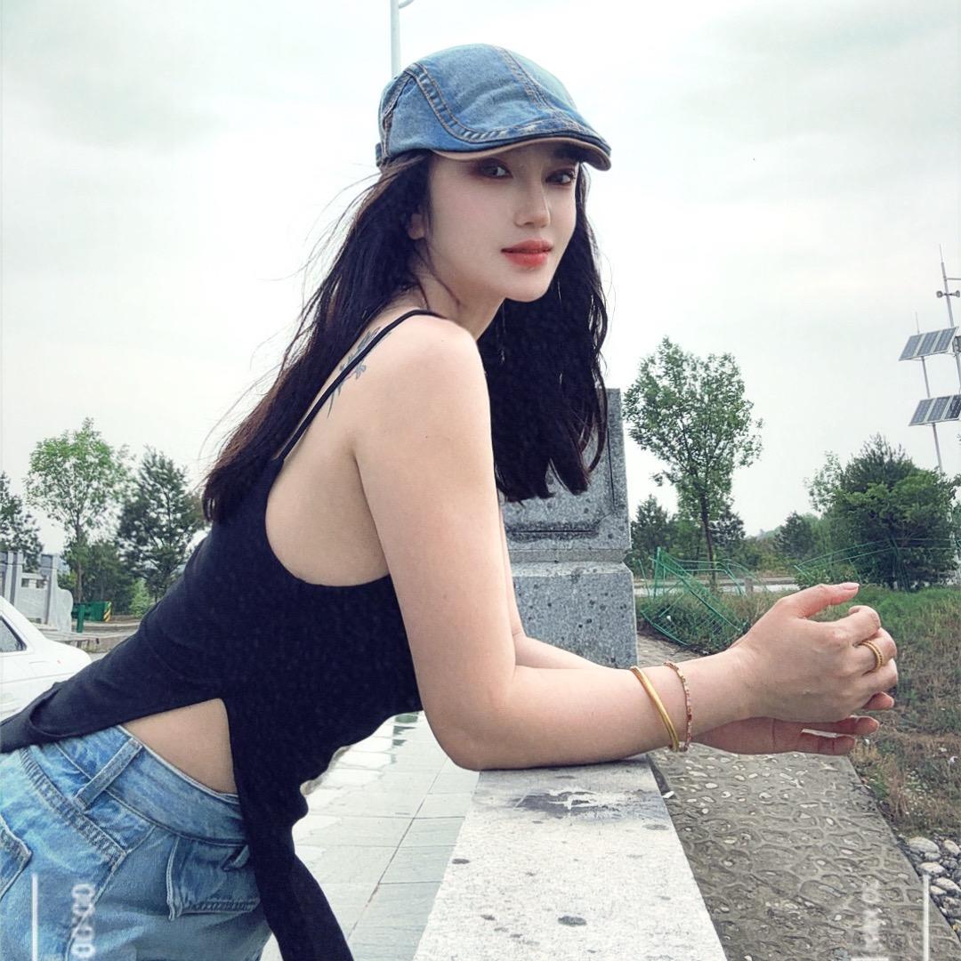 苗苗(连赞拉黑）