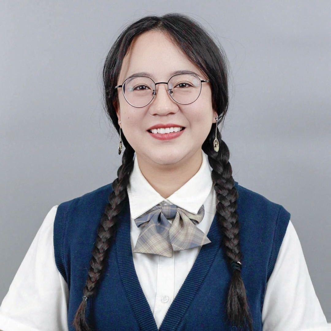 蓝点美术潘老师