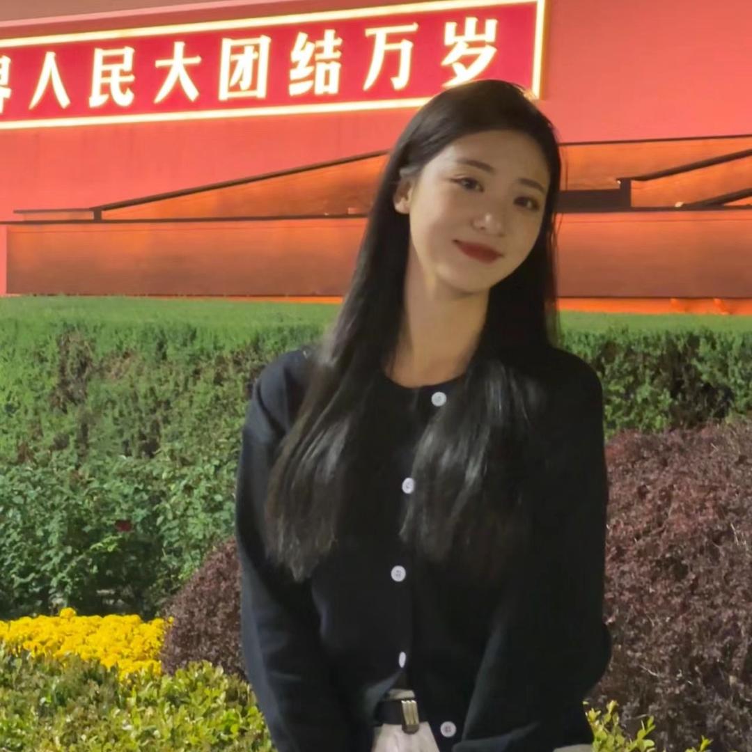 🌞氵共   莹莹