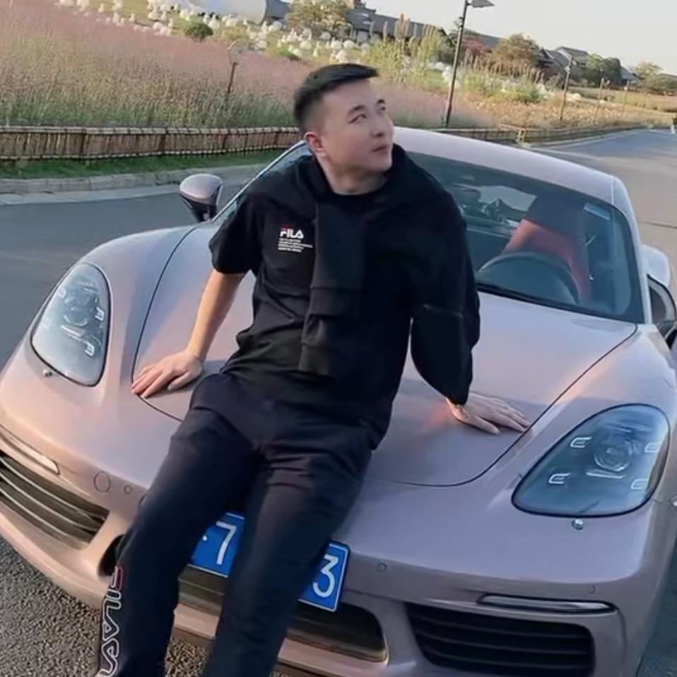 江云汐百货商行