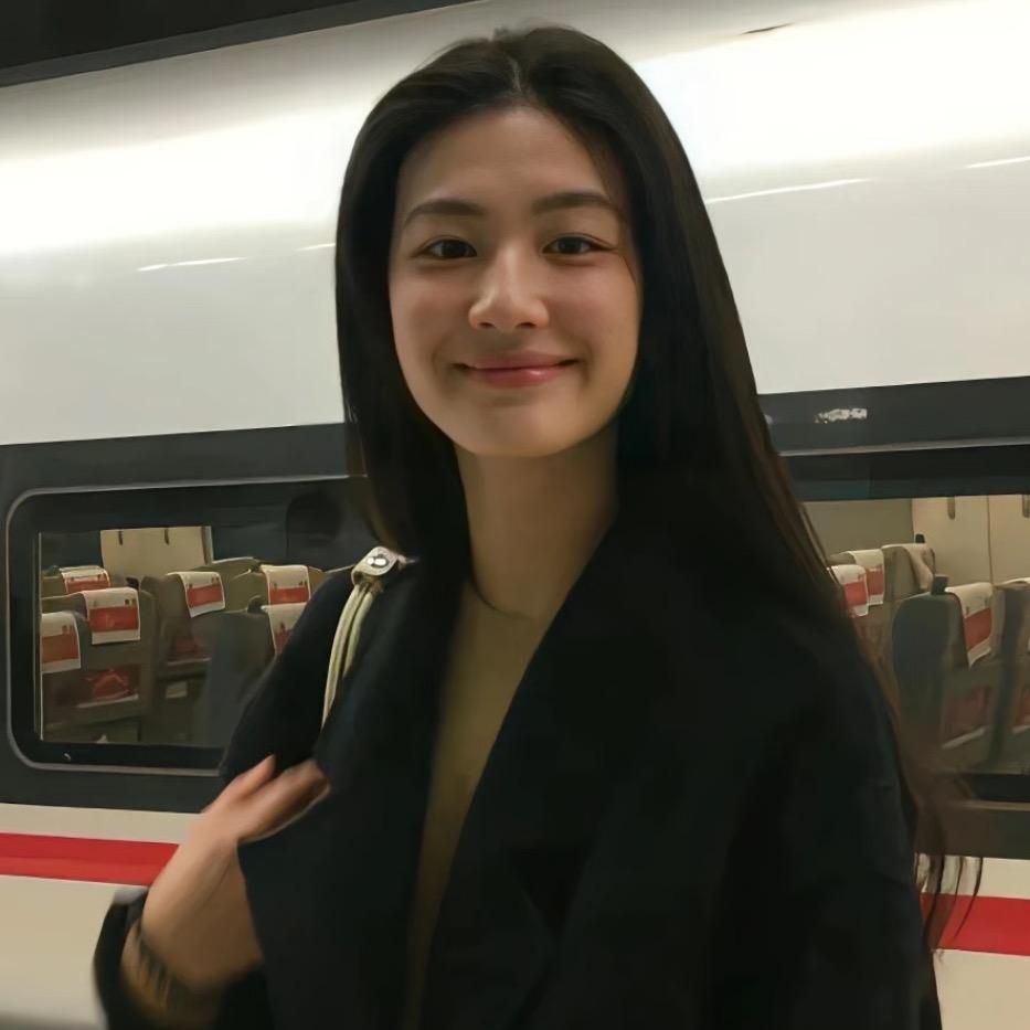 王婷婷(努力工作版)