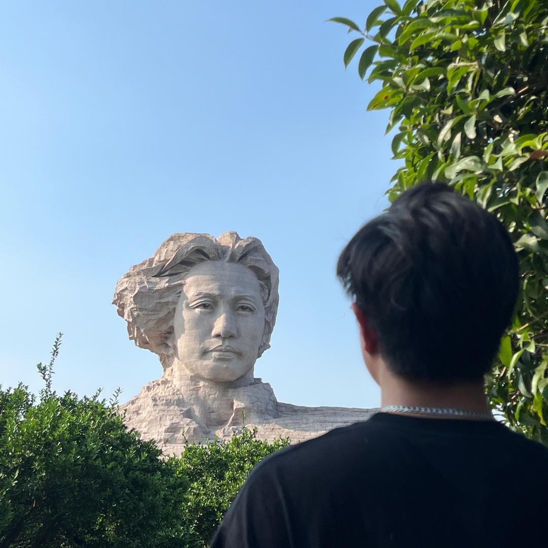 在偷偷想你呀