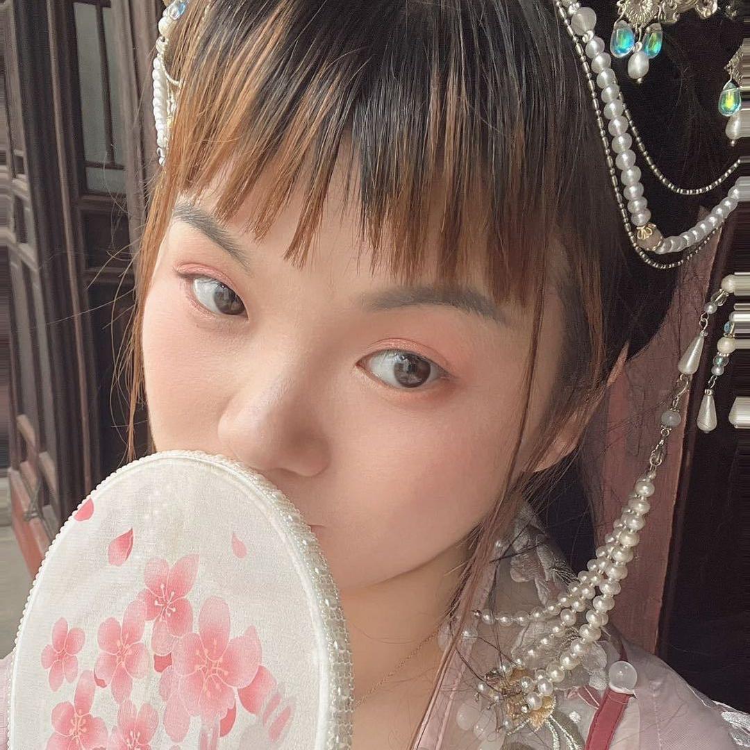 小霞