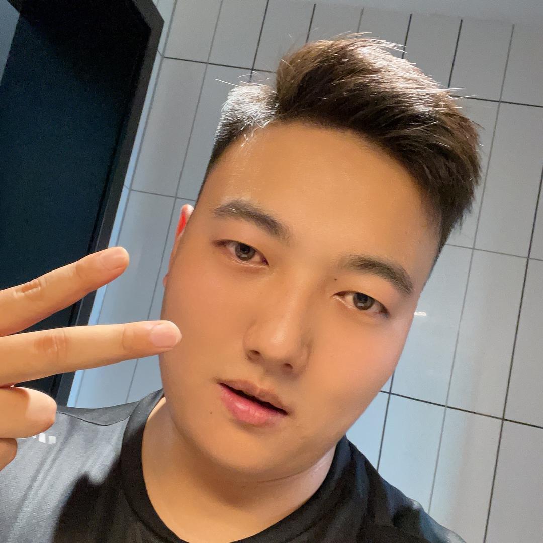 黄一二