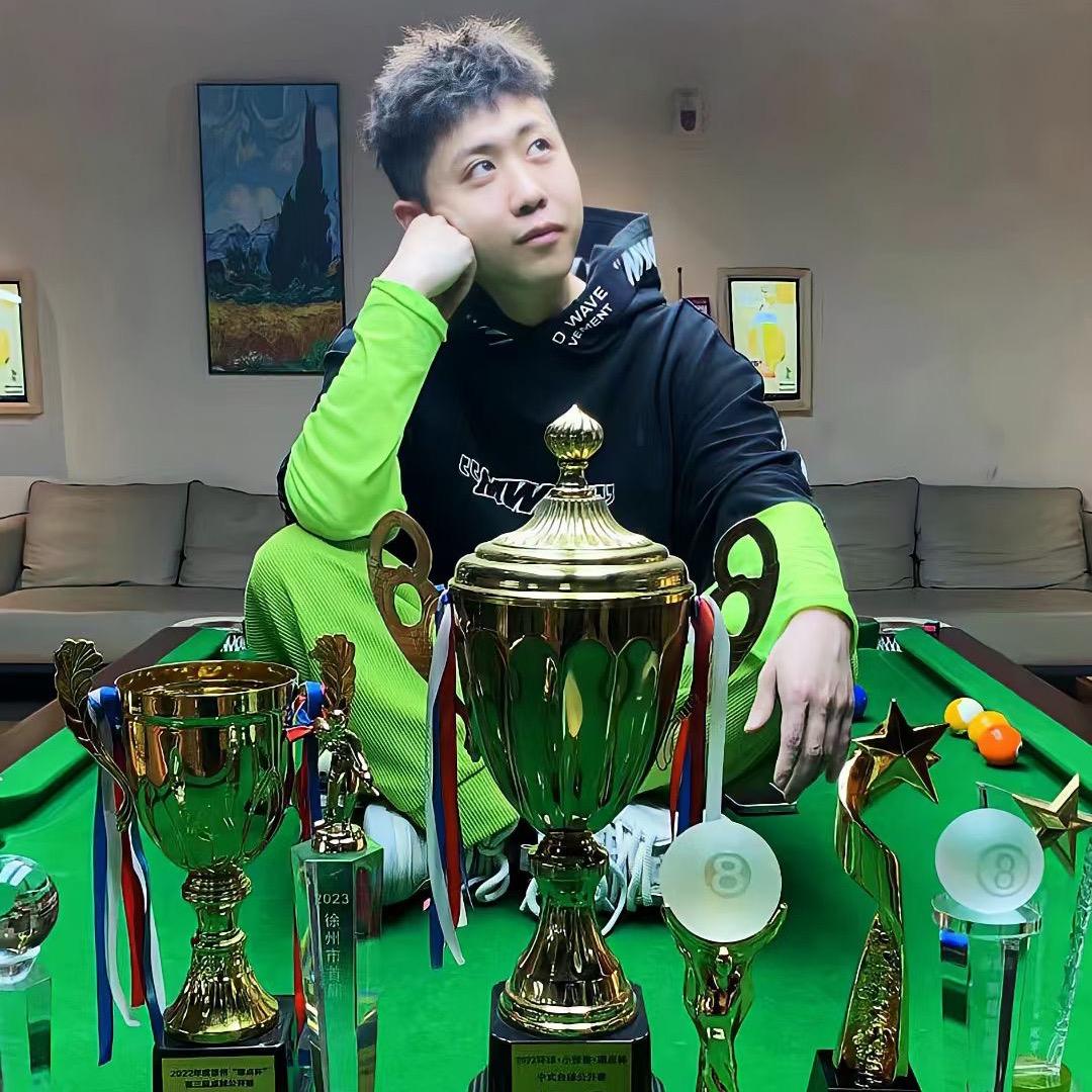 王精灵不会打台球🎱