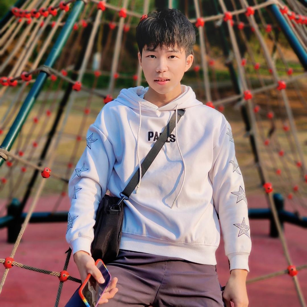 十二吃不饱