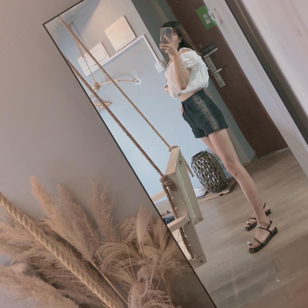@莓啤汽🧋