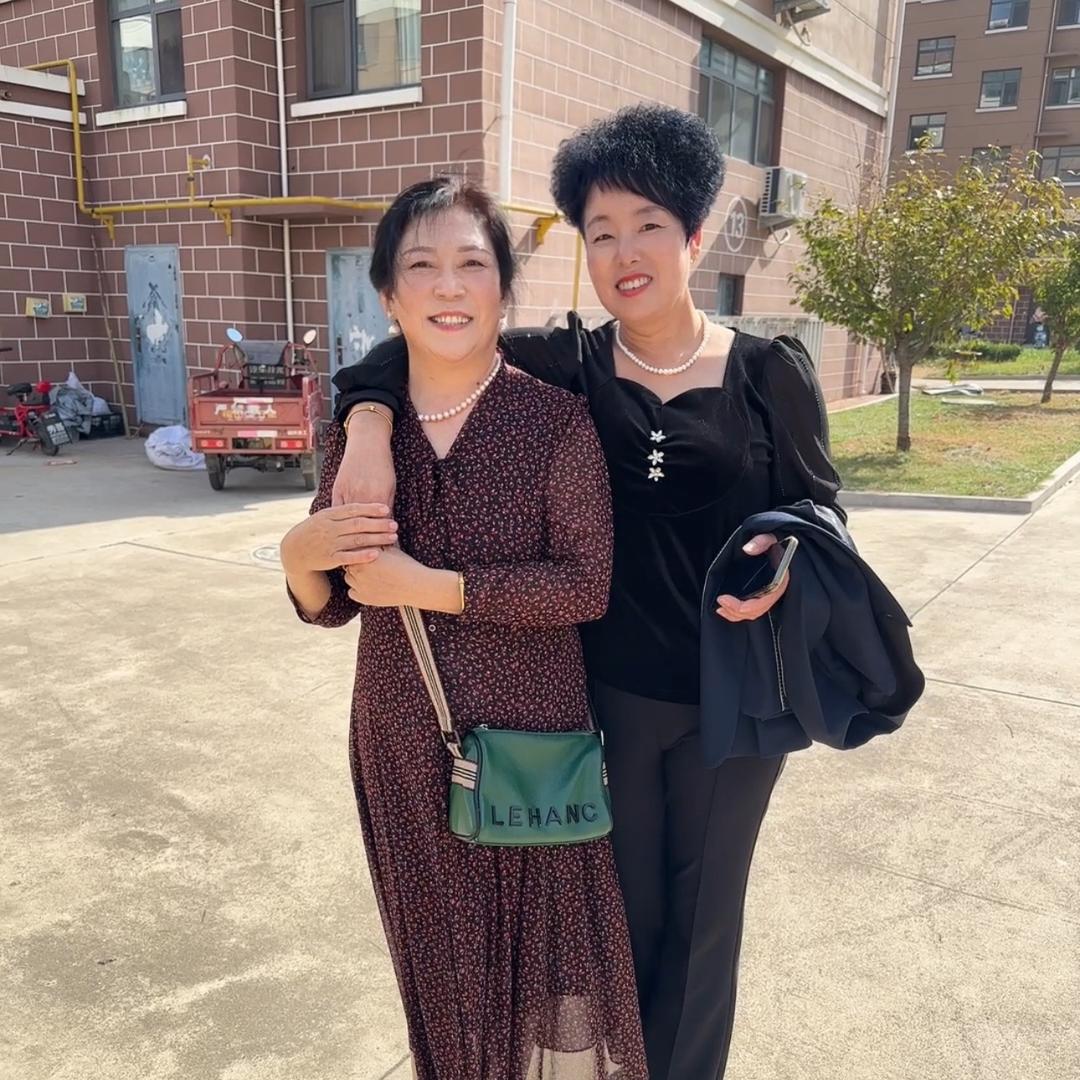 刘倩和宫太后日常（刘倩美业马上试营业）