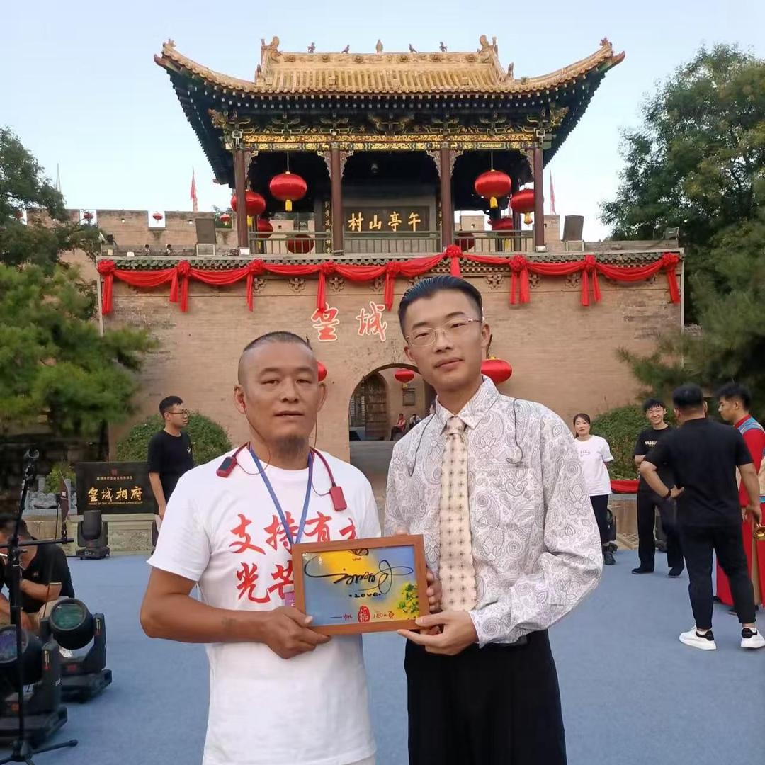 点赞嫂（才粉）