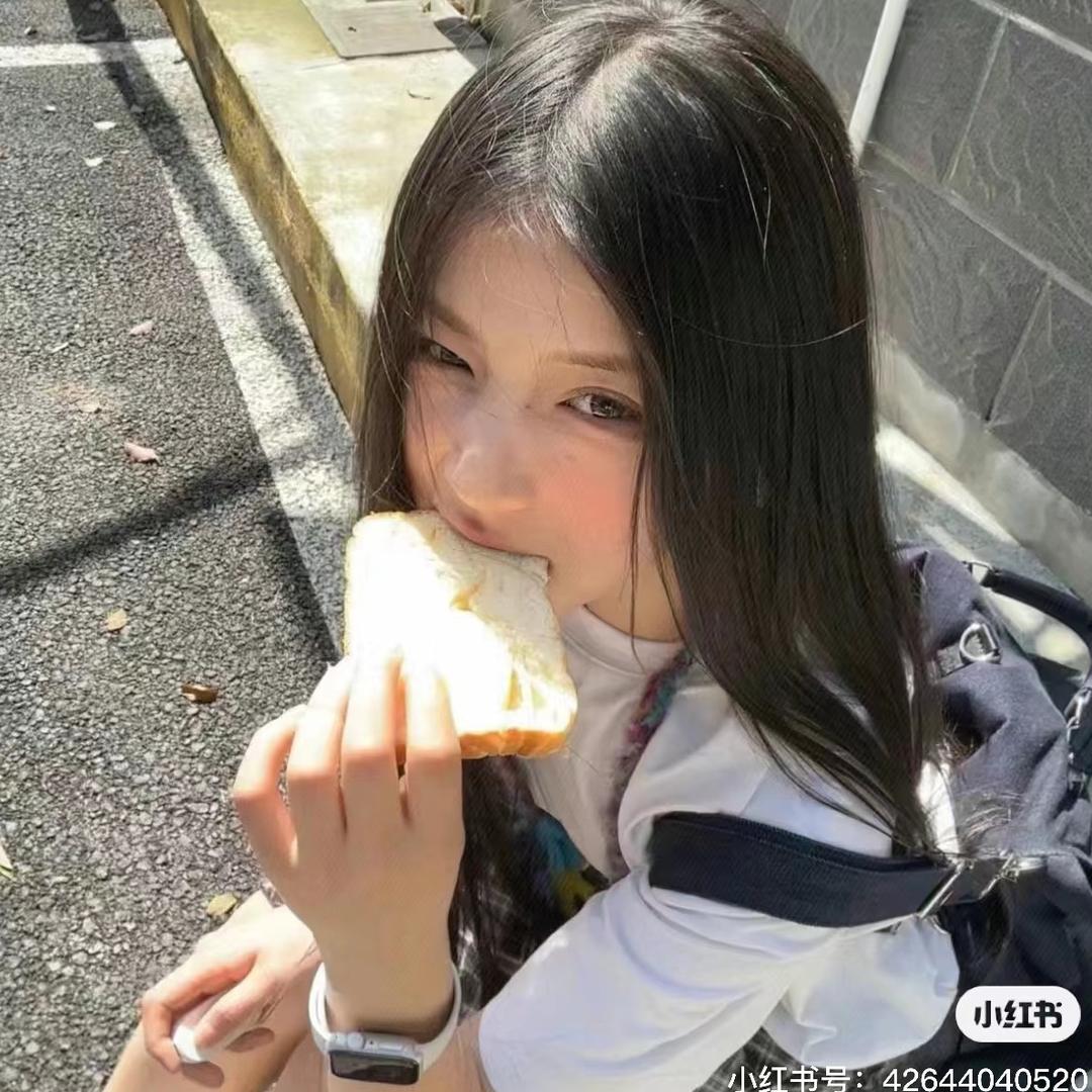 ^忧郁奶黄包.