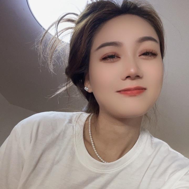 月月吖