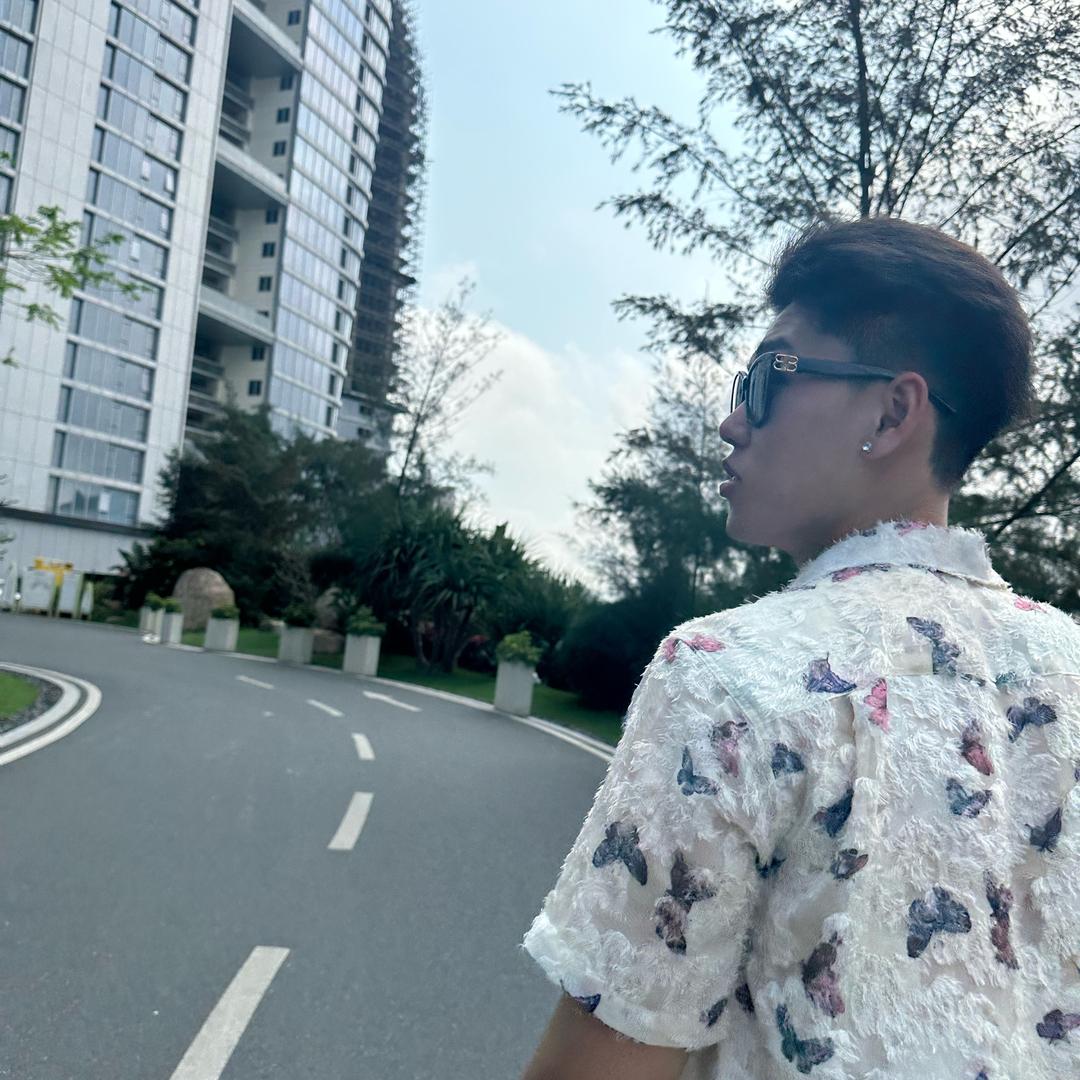 李奕臻_