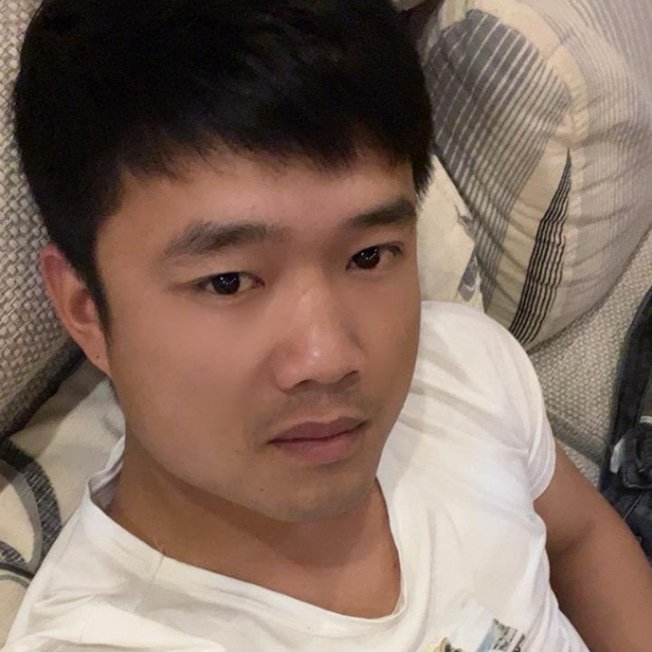 开挖机的小哥哥