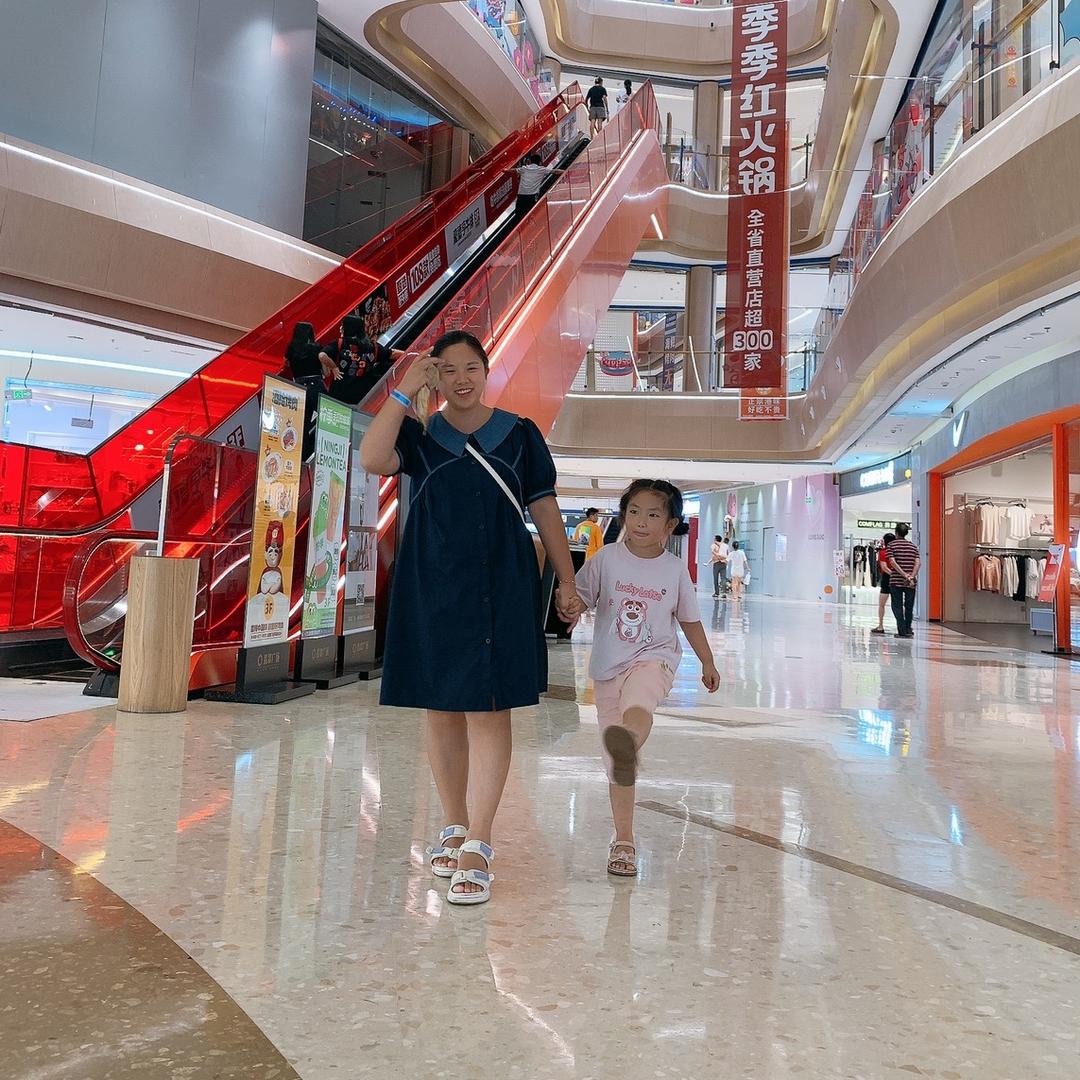 👑小芳
