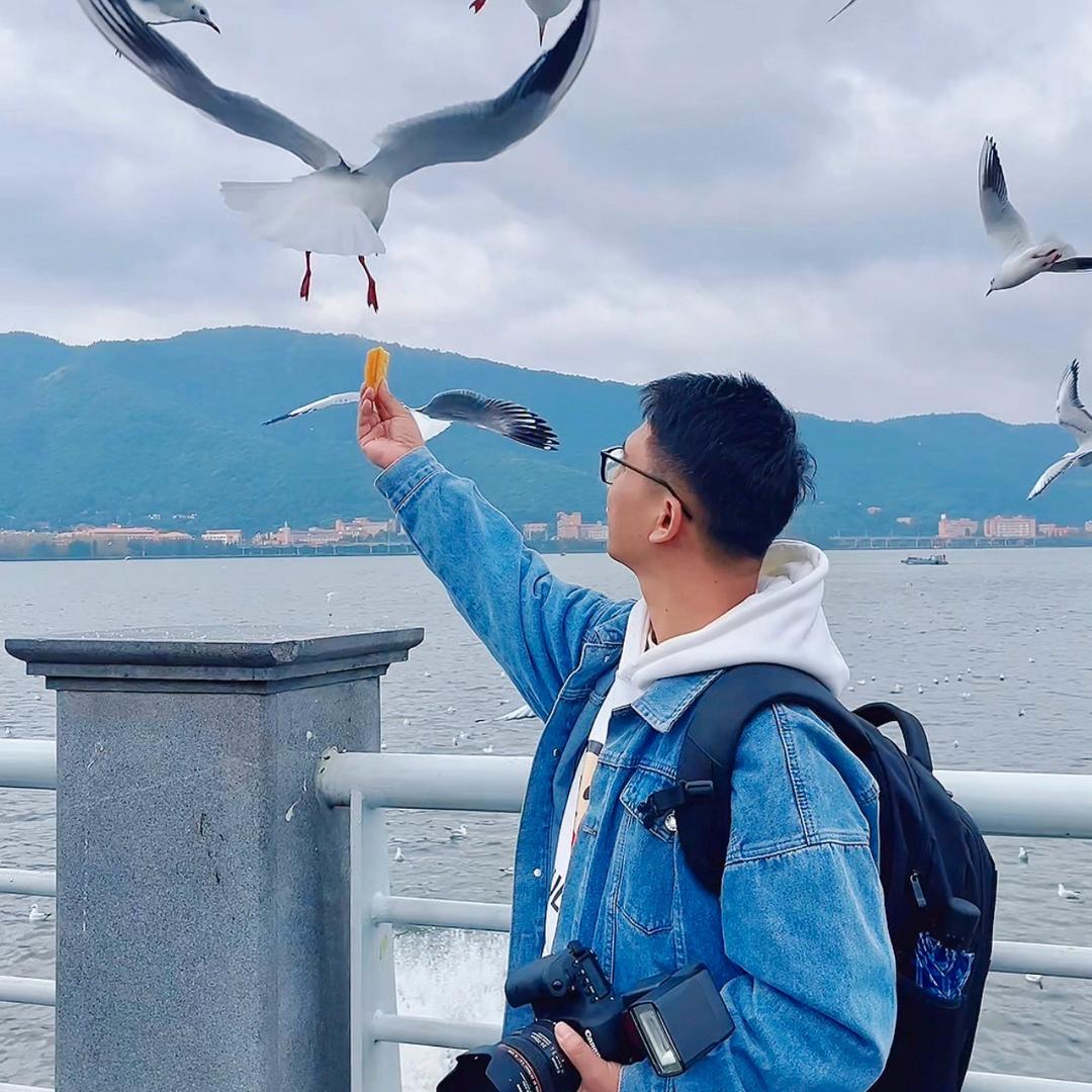 广西喜来乐汽车总部李合金