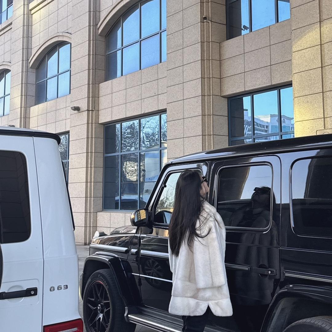 济南万尊老板娘租车