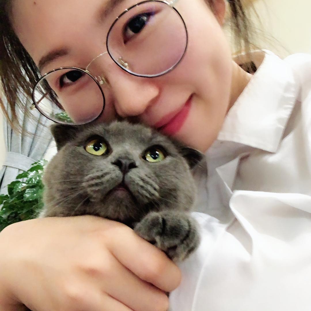小仙女偷瞄你