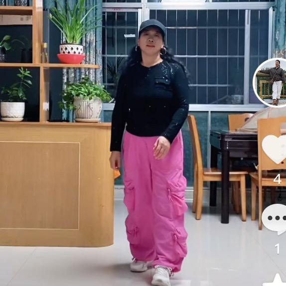 爱跳曳步舞的虎奶奶