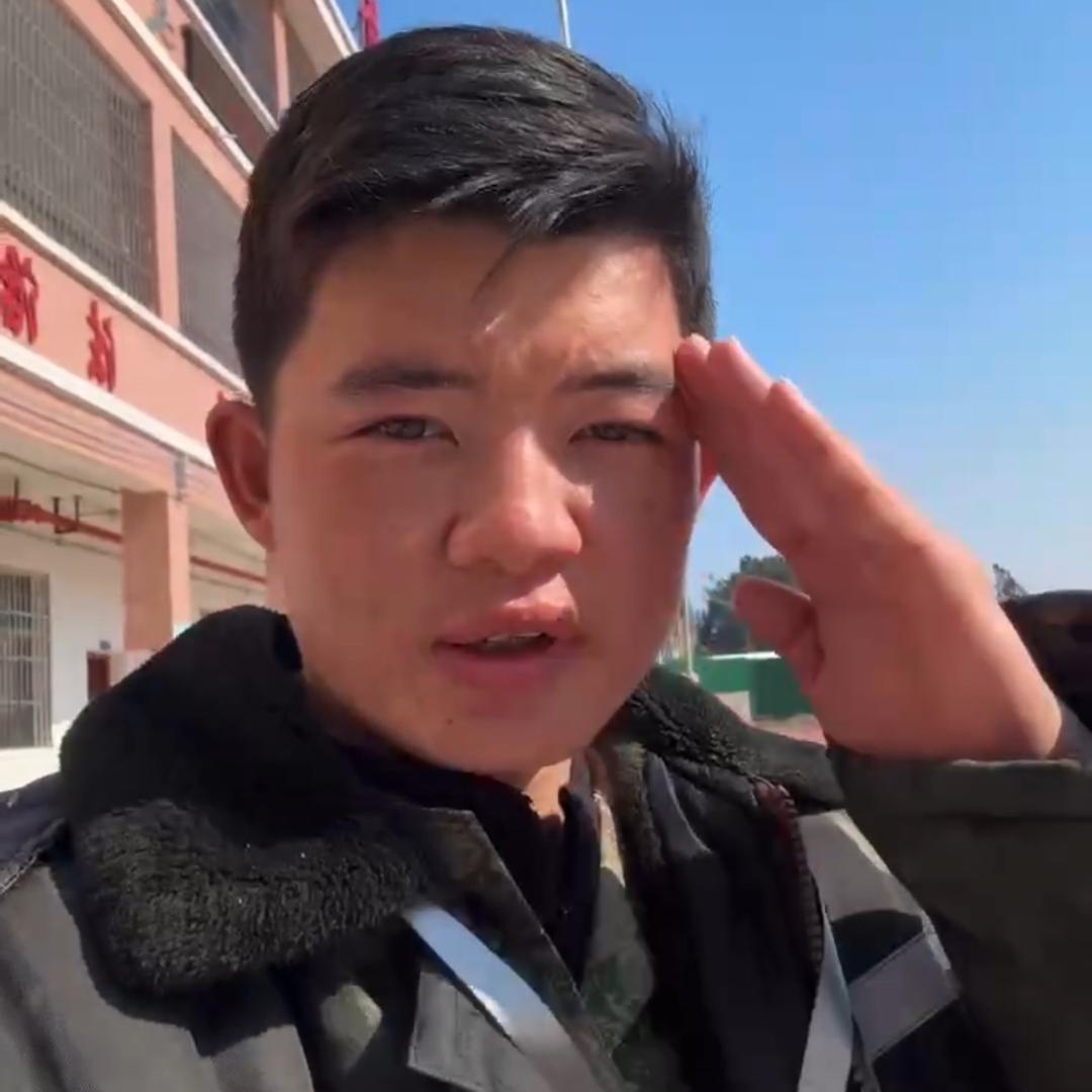 @颜教官（学生日常）