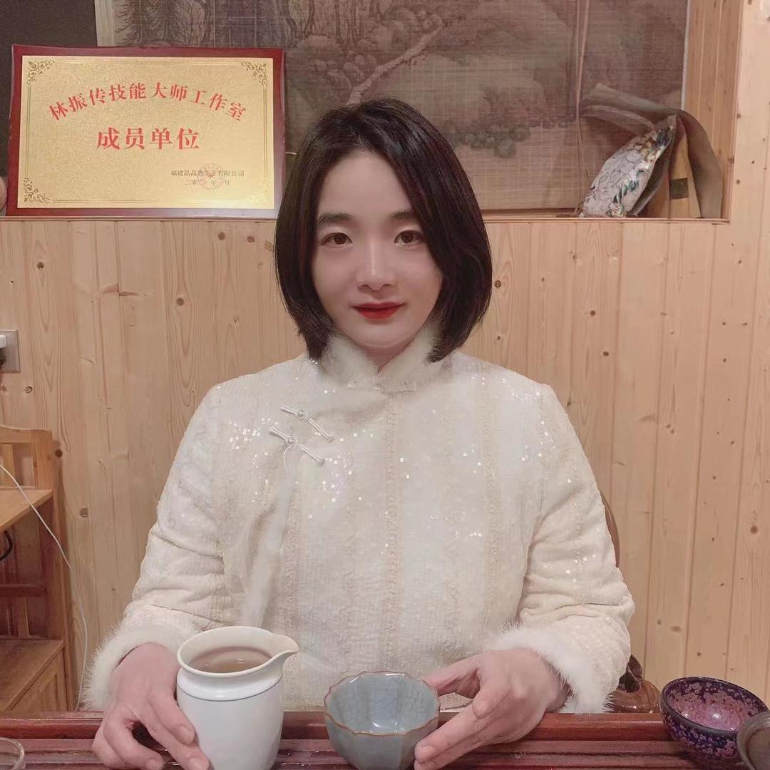 阿芳家的老白茶