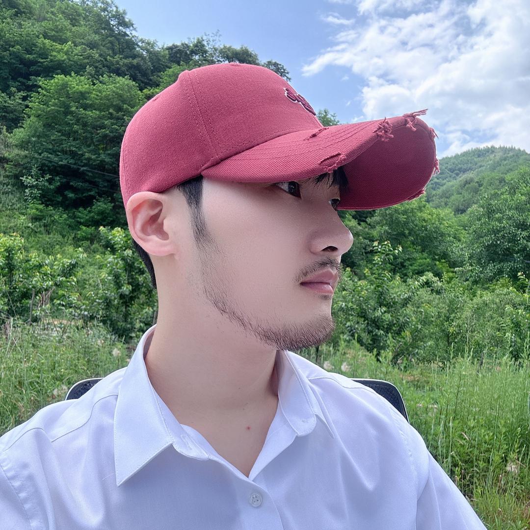 王 博