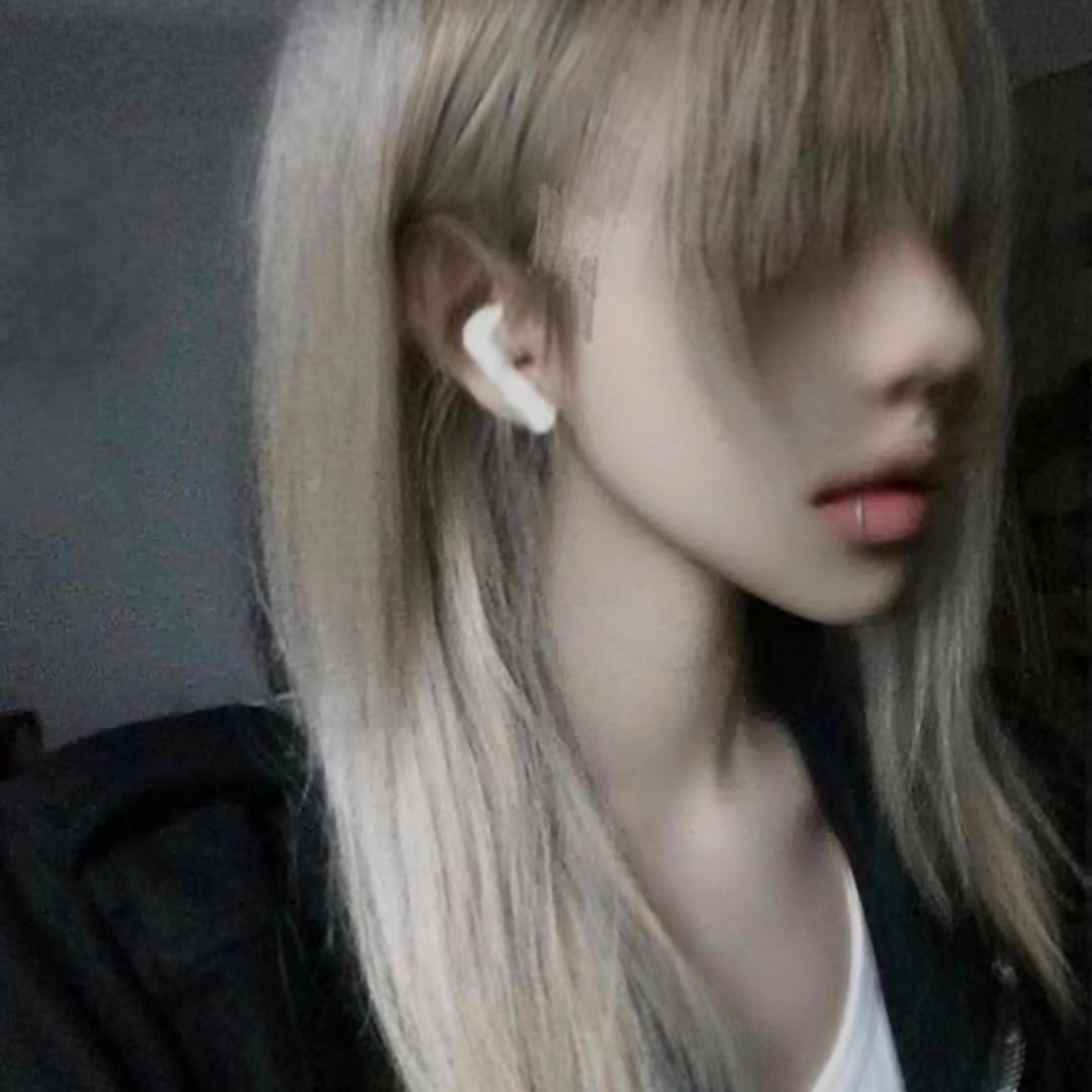 79岁悲郁少女