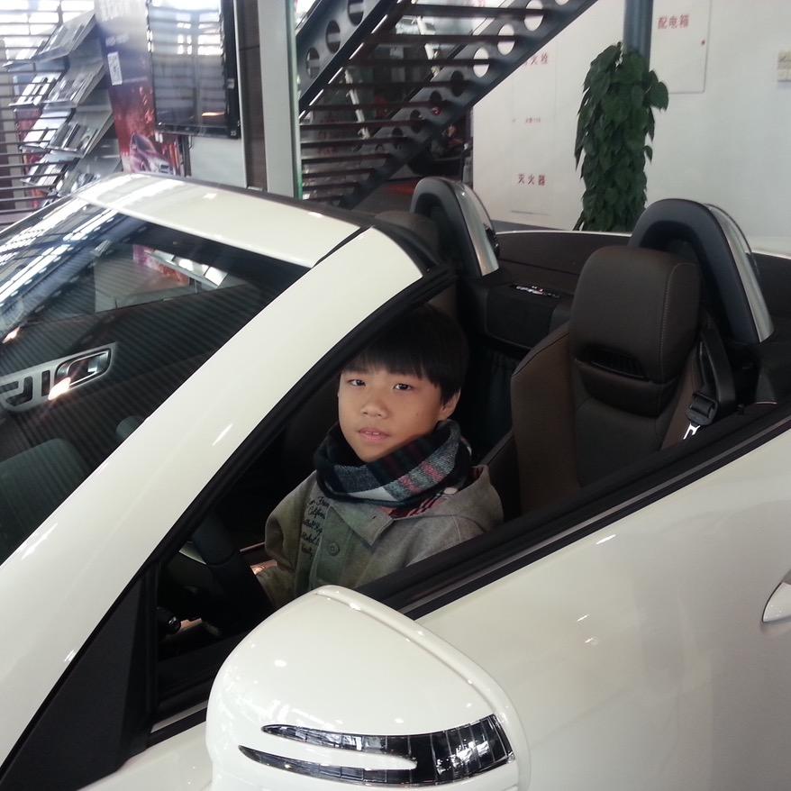 Cedric何绿龙