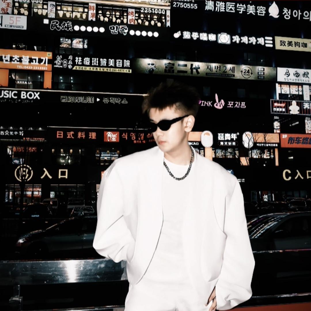 王小黑的日常💥