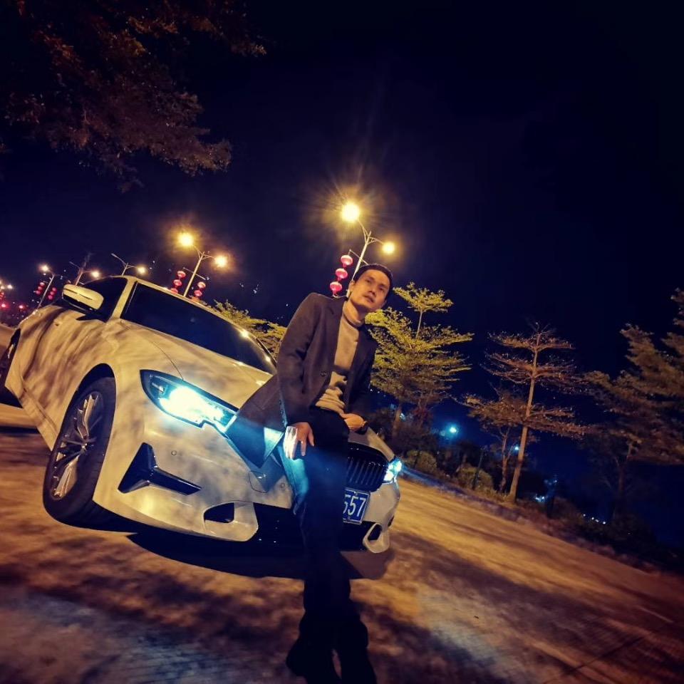 六哥发型设计