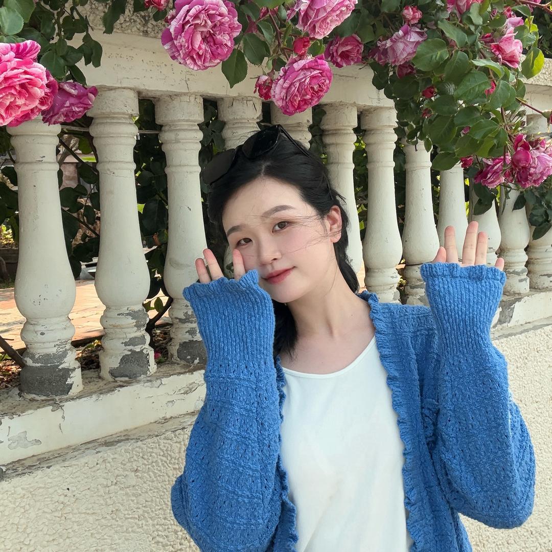 榴莲味的菠萝蜜