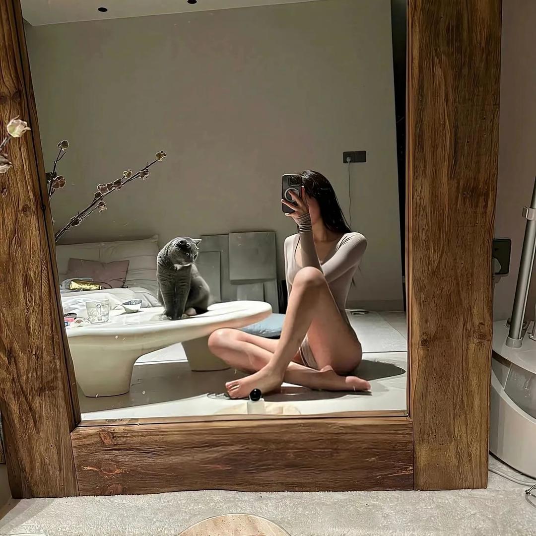 H ⸝ဗီူ⸜⸝ဗီူ⸜”