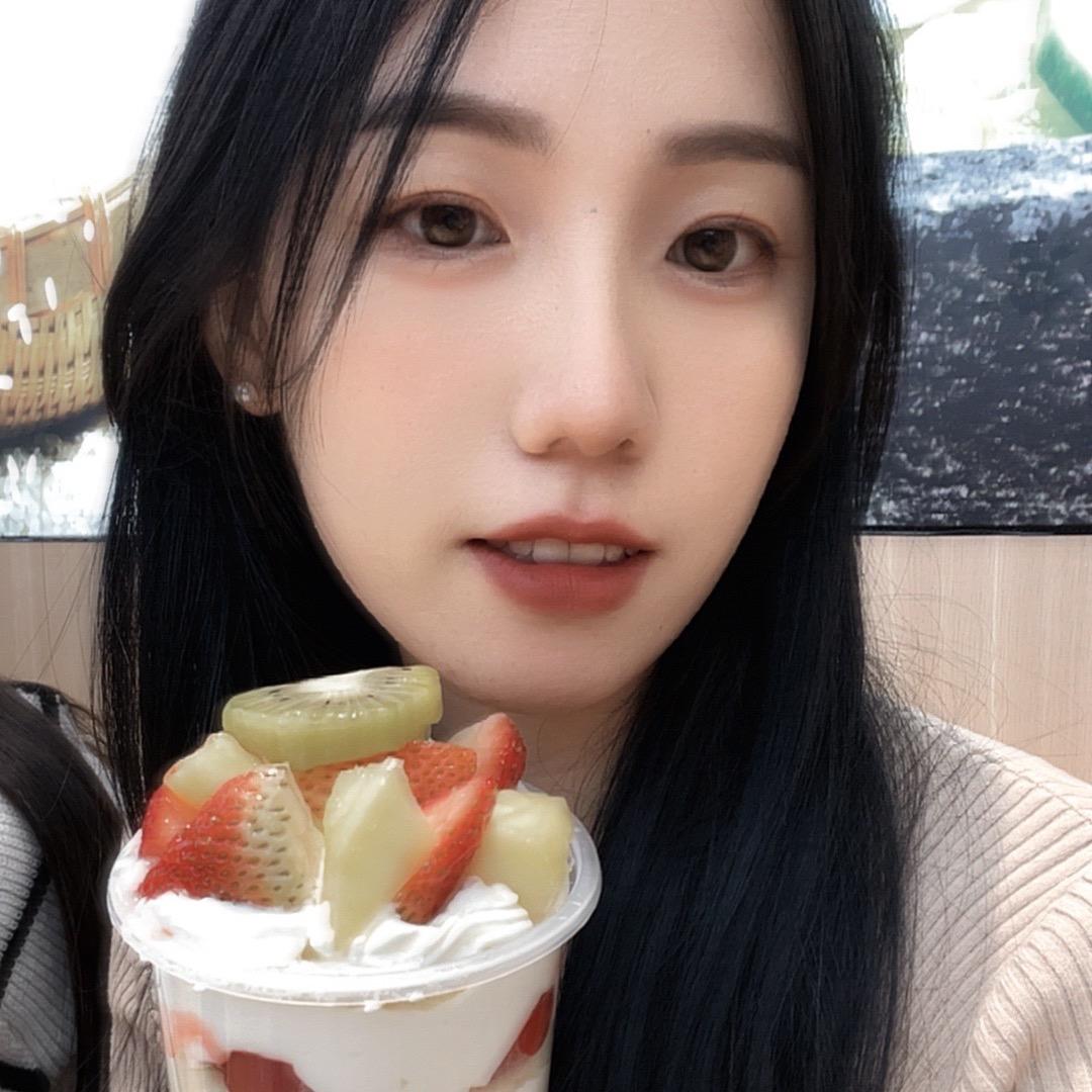 申申是个小吃货🍔