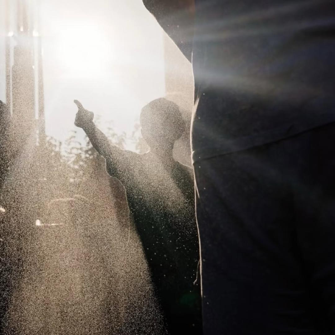 谭富贵（南宁长沙北京衡阳见邓紫棋7次版）