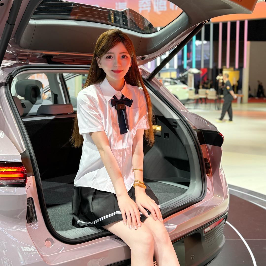 车圈林希