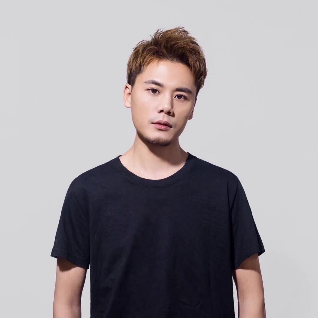 重庆两江杨毅 发型定制