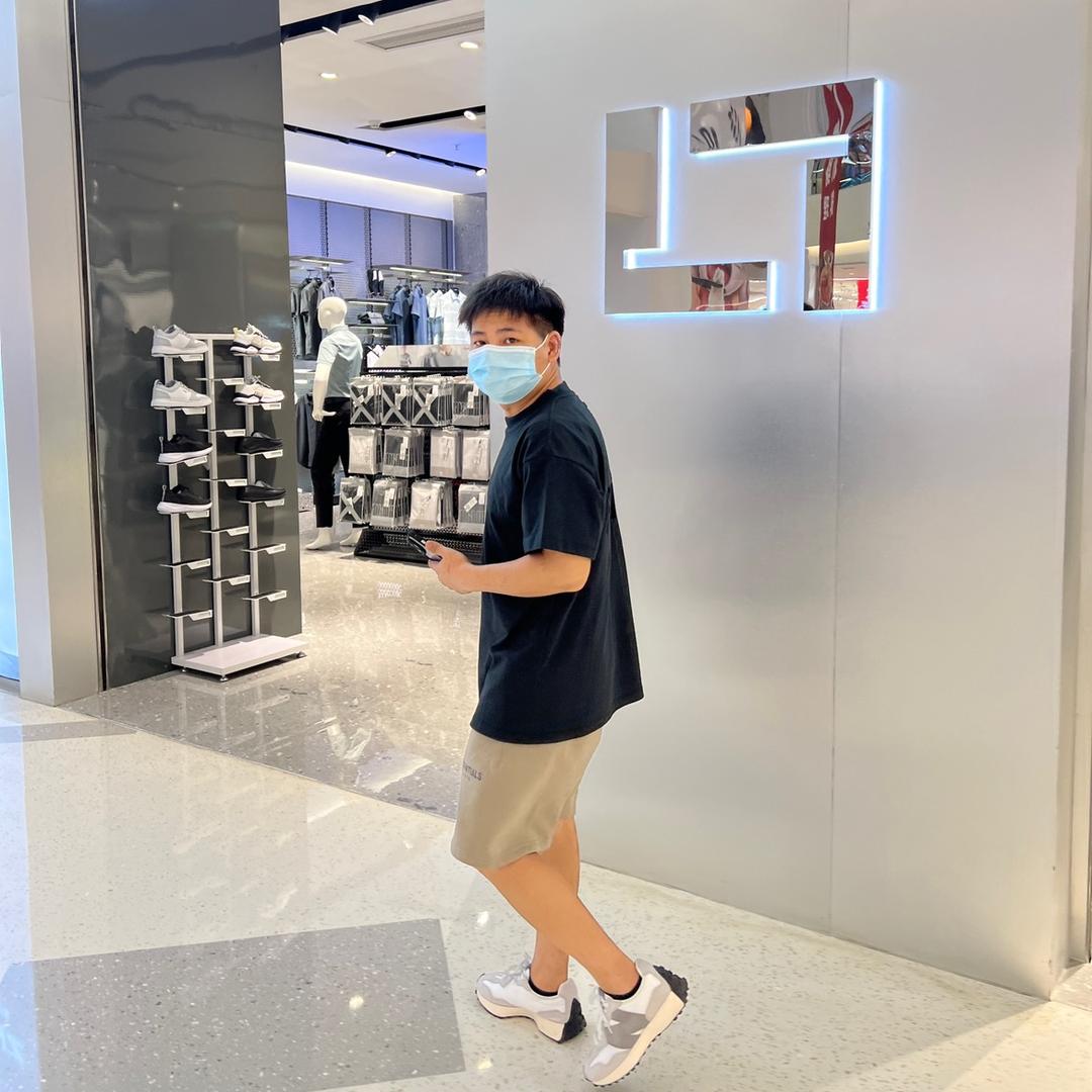 Dr WU