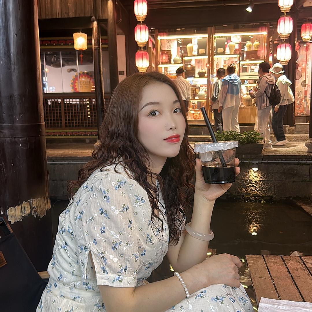 多米.精品女装