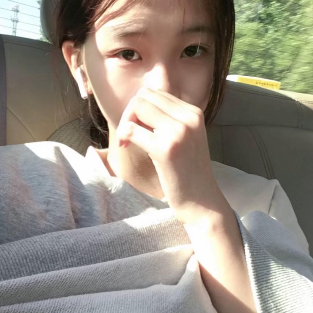 小U