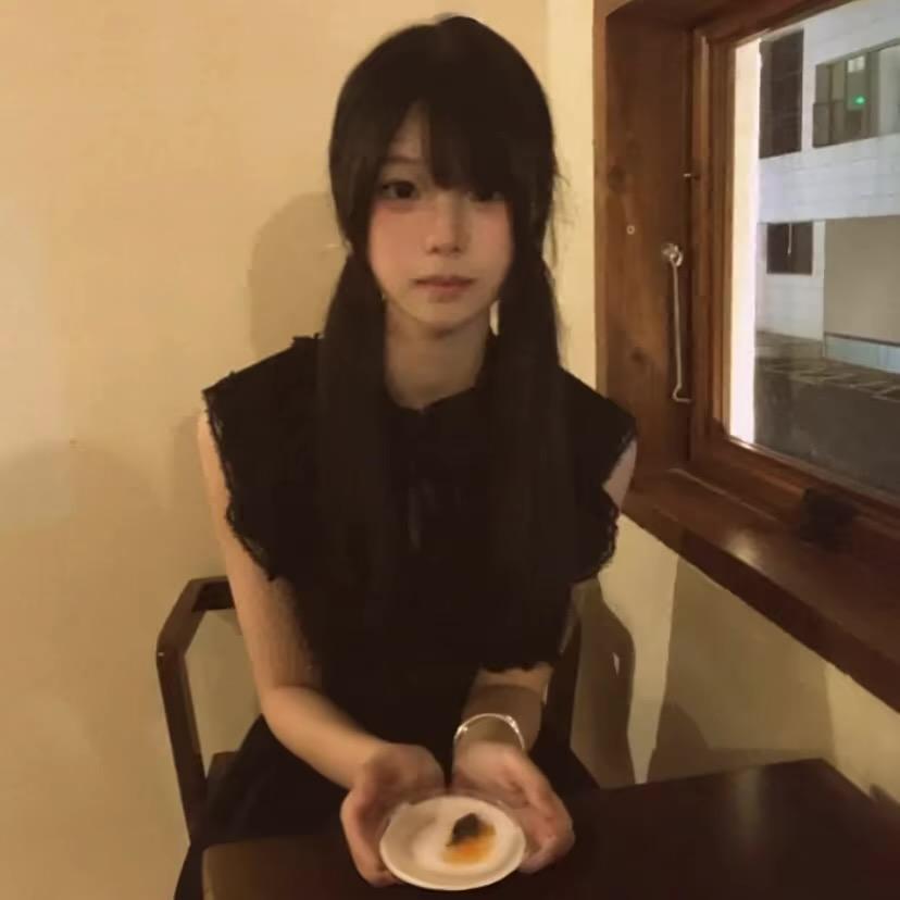 左 耳.